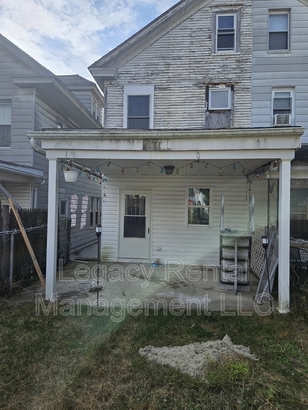 Building Photo - 203 Florida Ave