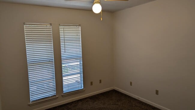Building Photo - 503 Westwood Dr