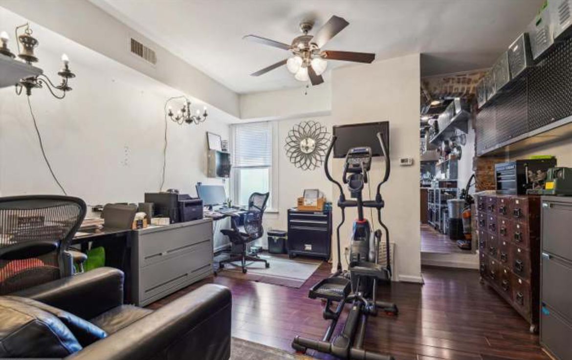 Building Photo - 300-310 East 25th Street, unit 3
