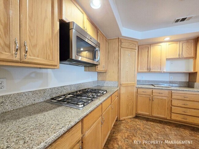 Building Photo - 3697 Ferndale Cove Dr