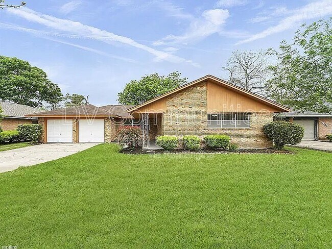 Building Photo - 2930 Wuthering Heights Dr