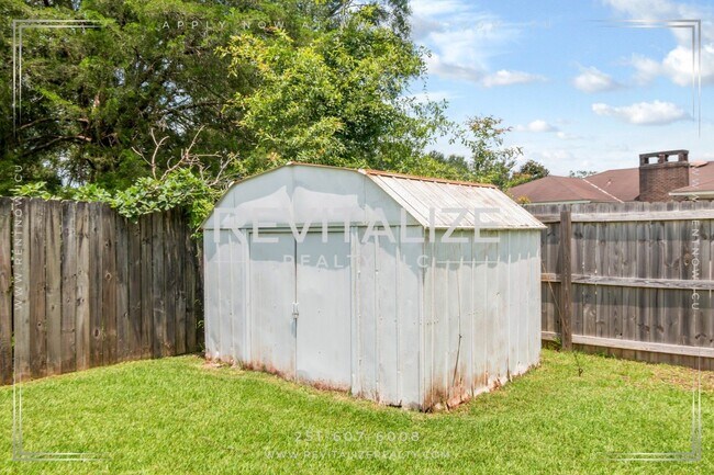 Building Photo - 6208 Cottage Hill Rd
