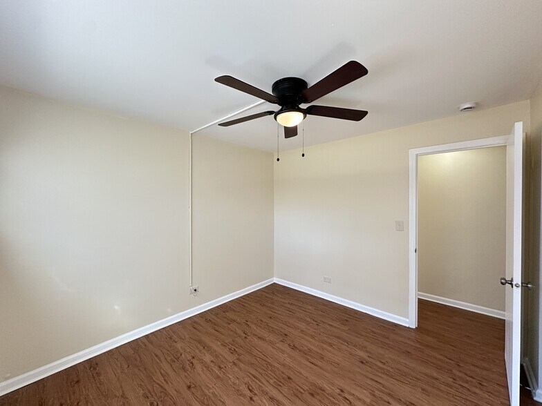 Building Photo - 620 Lincoln Ave