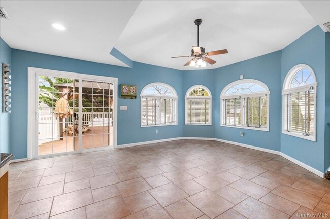 Building Photo - 2495 Navy Pl