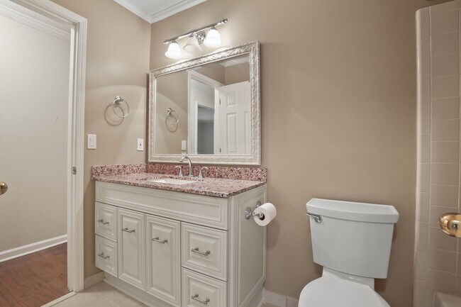 Building Photo - Charming 2-Bedroom, 2-Bathroom Rental with...