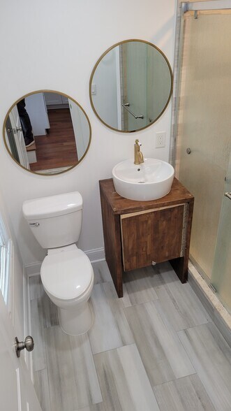 Building Photo - 19 70th St