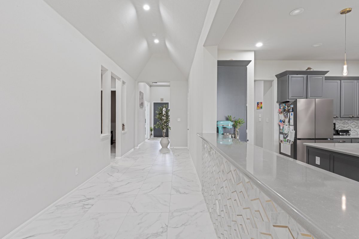 Building Photo - 119 Fortuna Ct