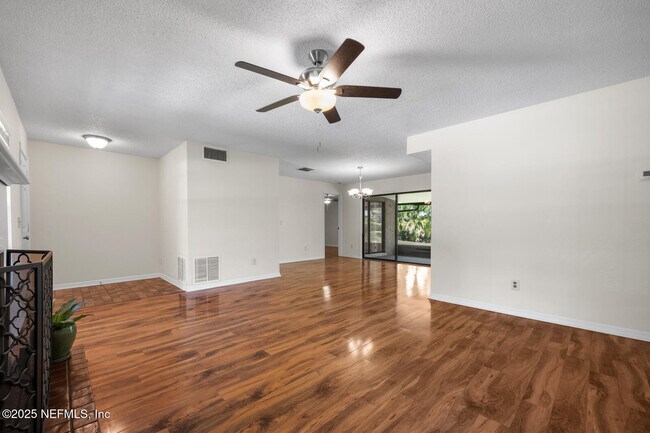 Building Photo - 97 Granada Ct