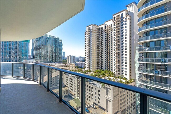 Building Photo - 45 SW 9th St