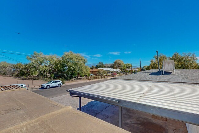 Building Photo - 2830 Floral Rd NW