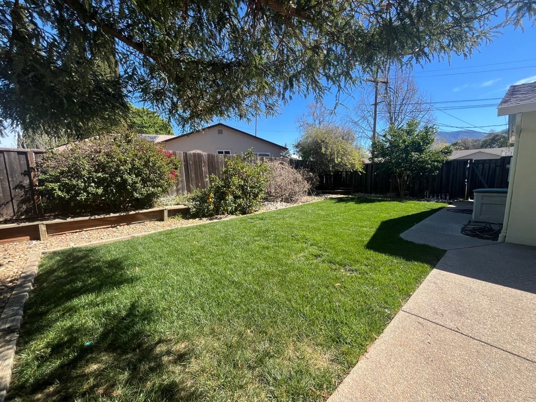 Building Photo - 1450 Carolina Dr