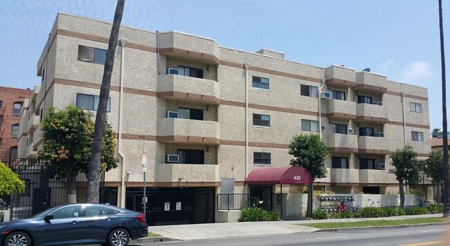 Primary Photo - 432 S. Normandie Ave, Los Angeles, CA 90020