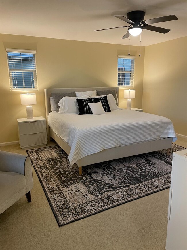 Building Photo - 1523 N Strada Way