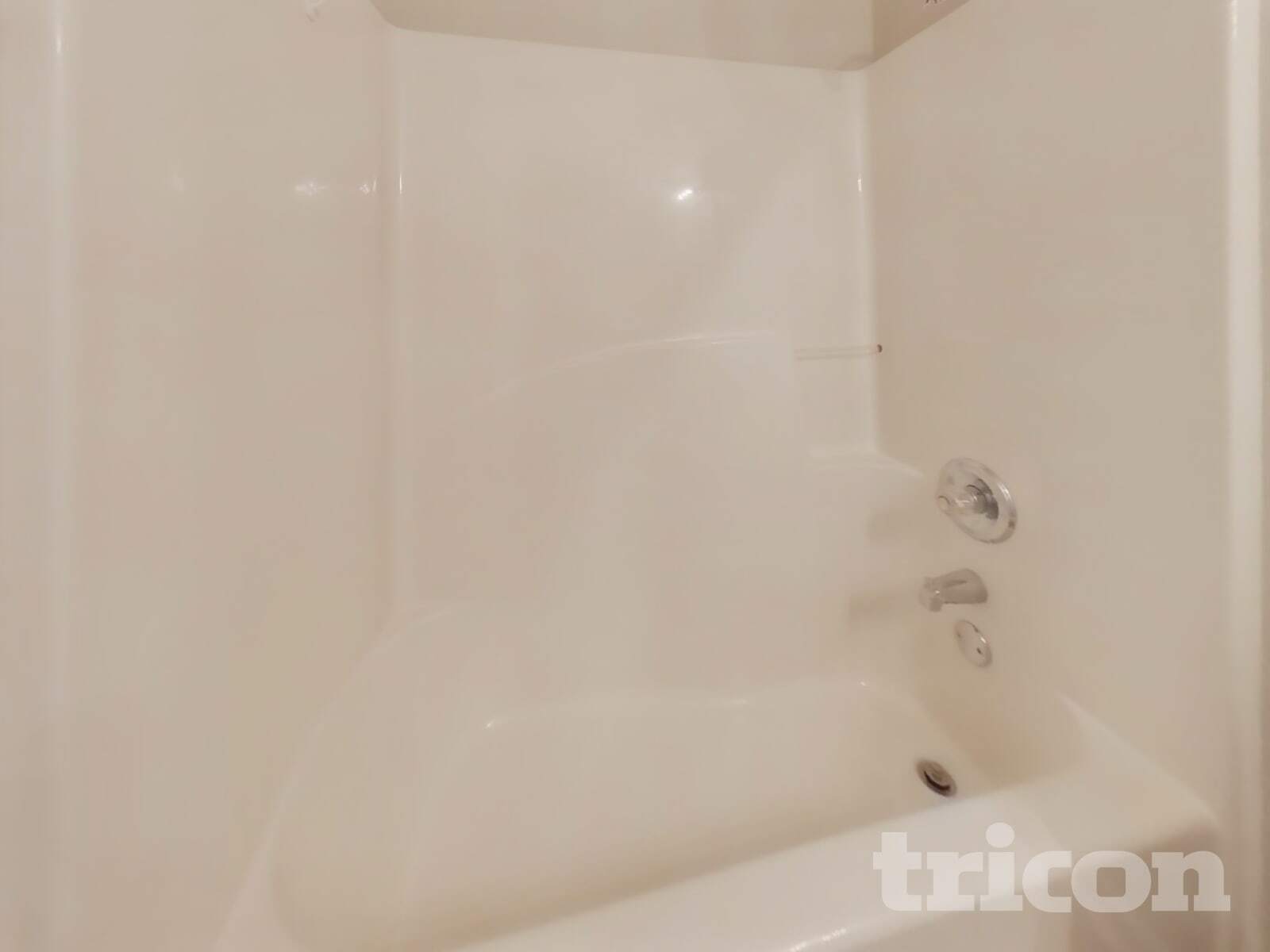 Building Photo - 660 Tipperary Rd