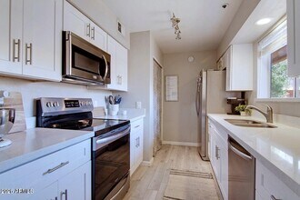 Building Photo - 7494 E Earll Dr