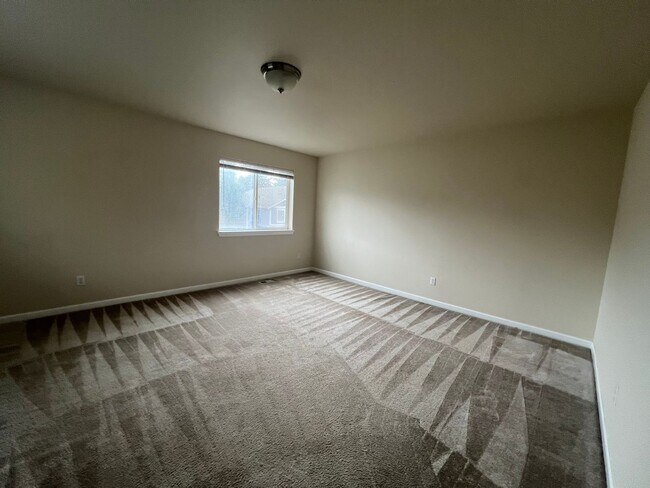 Building Photo - Large Four-Bedroom Home in the Heart of PO! Available for Rent NOW!