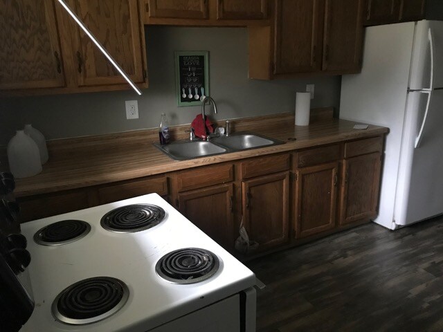 Building Photo - 1362 Pitkin Rd