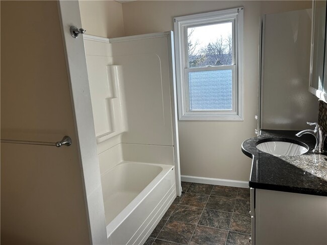 Building Photo - 409 Hoffman St