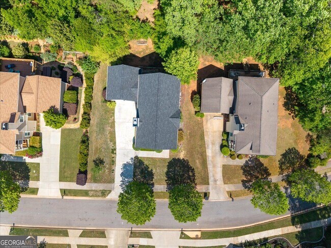 Building Photo - 728 Markhams Dr