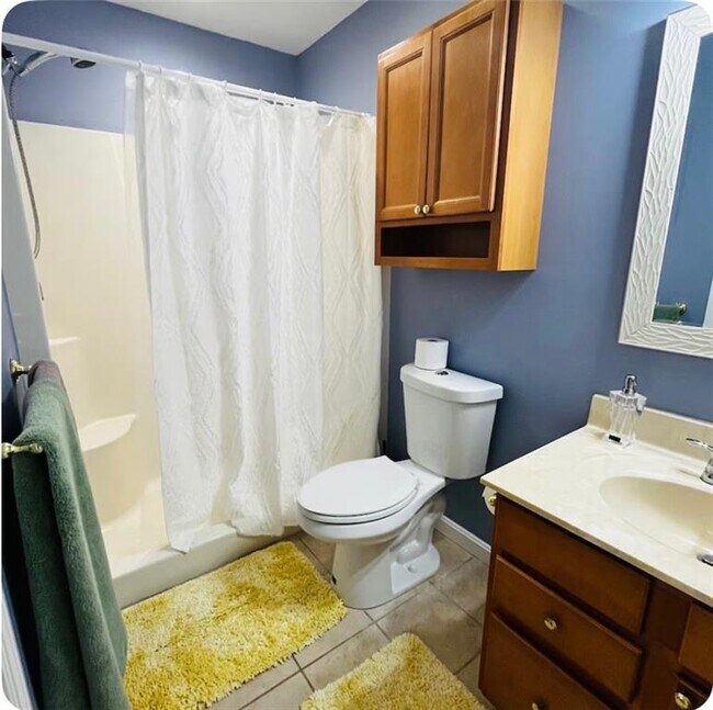 Building Photo - 33 Cobblestone Ln