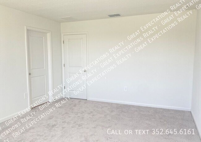 Building Photo - 4859 SW 81st Lp