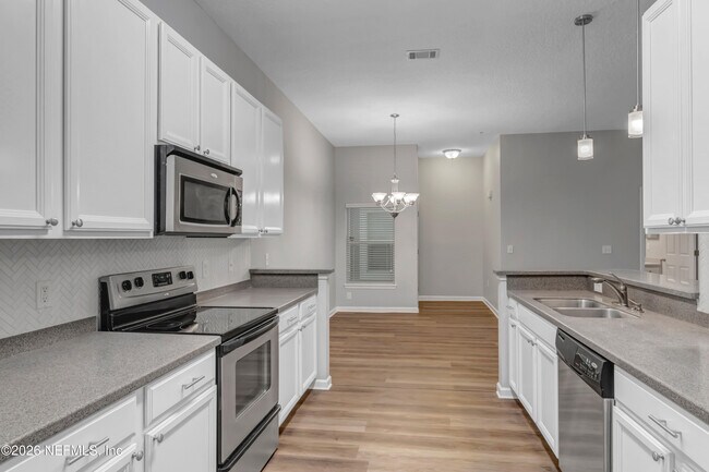 Building Photo - 13843 Herons Landing Way