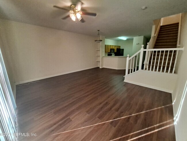 Building Photo - 3750 Silver Bluff Blvd