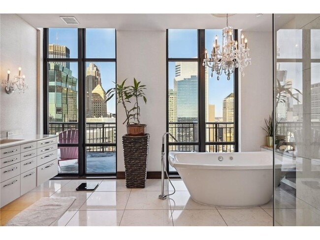 Building Photo - 201 S 11th St