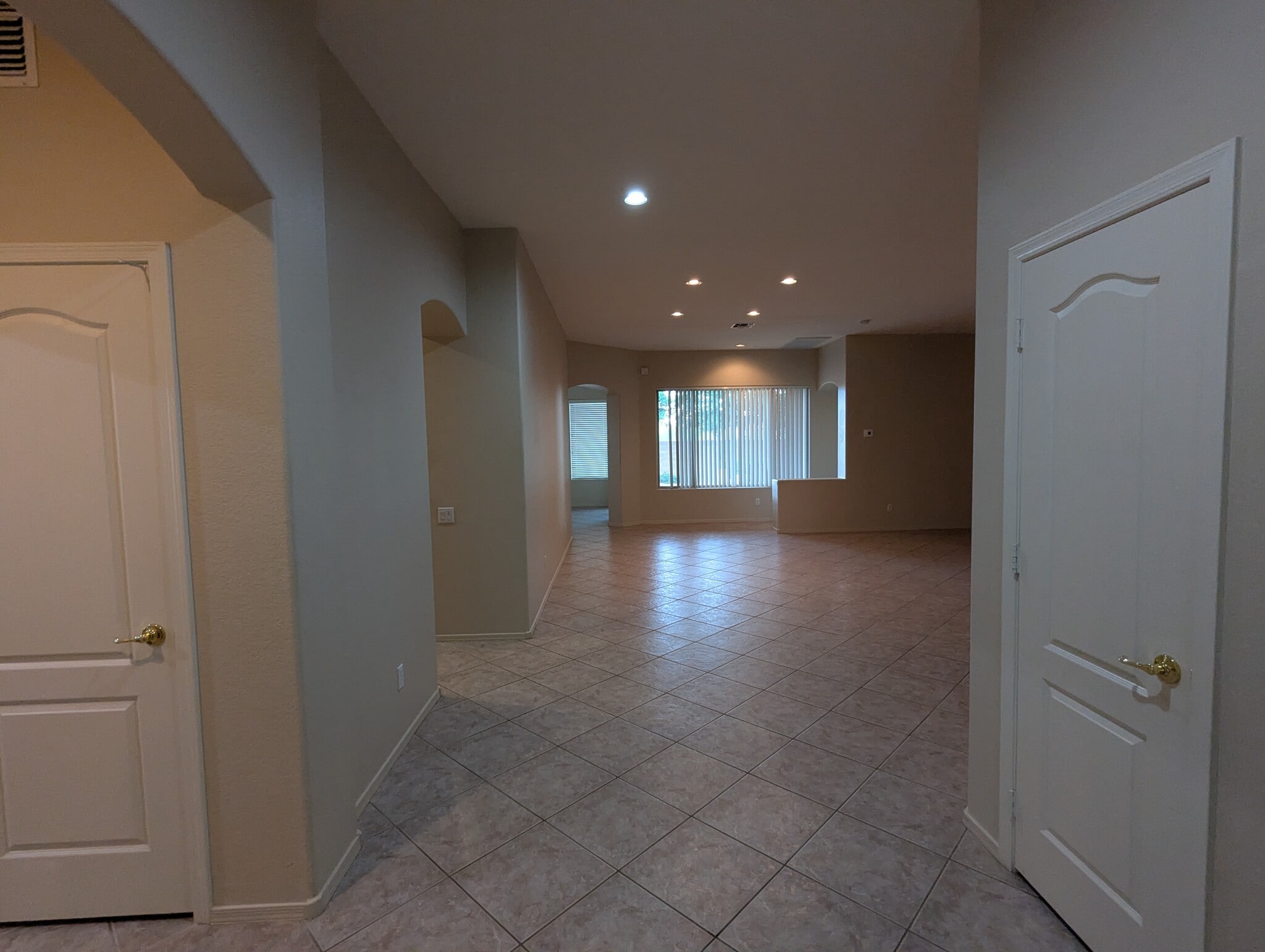 Building Photo - 10479 E Superstition Range Rd