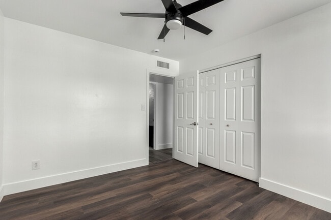 Building Photo - 7813 E Cypress St