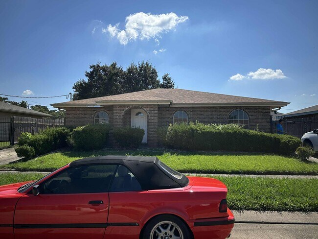 Building Photo - 2944 Dove Ave