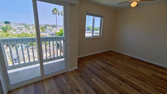 Building Photo - Newly Remodeled 3 Bedroom 2 Bath with Swee...