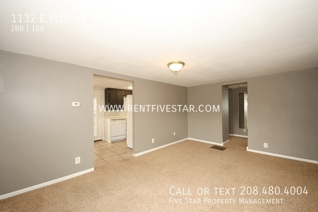 Building Photo - 1132 E Poplar St