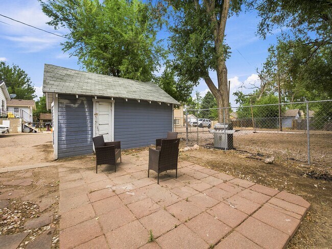 Building Photo - 2122 8th Ave