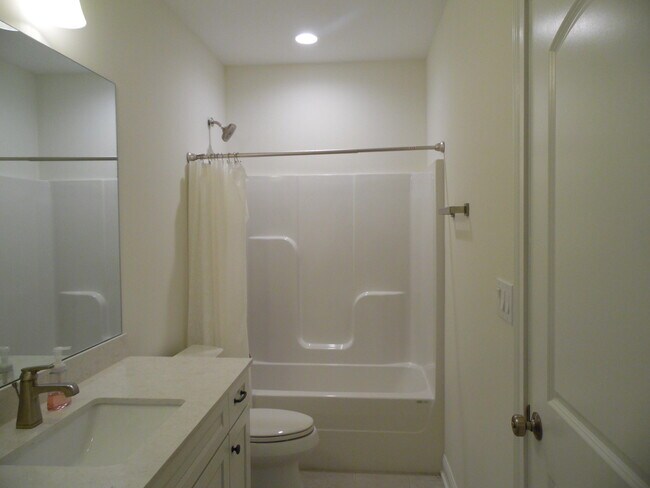 Building Photo - 2331 Coroneo Ln