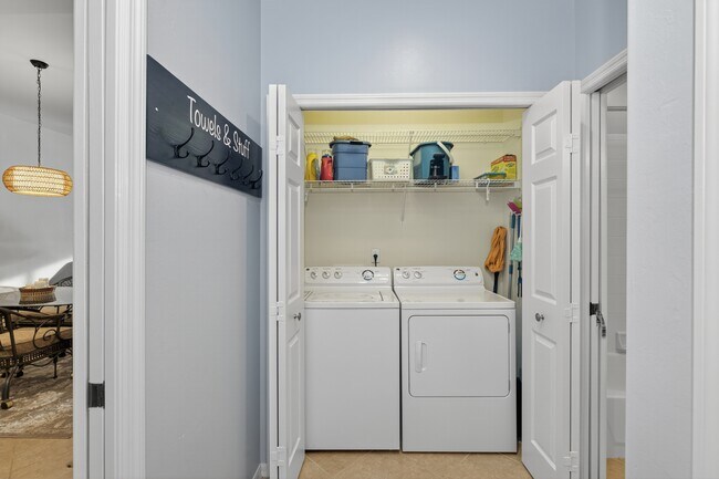 Building Photo - 17100 Bridgestone Ct