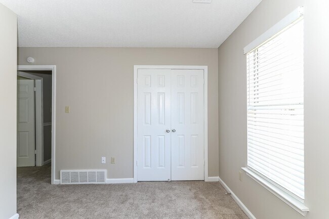 Building Photo - 4072 Angelace Dr N