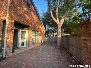 Building Photo - 7 Chapel Hill Cir