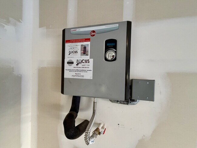 Building Photo - 2026 BRAND NEW 3 BED 2.5 BATH 2 CAR GARAGE TOWNHOUSE W/ LOFT, SOFTENER, RO FILTER, EV CHARGER & O...