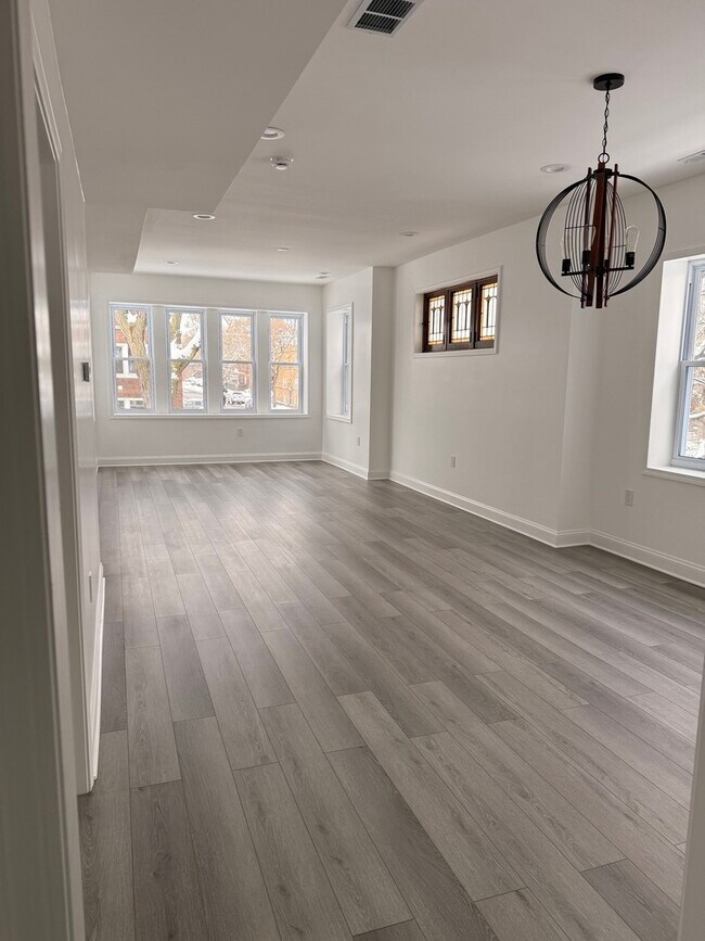 Building Photo - 2101 Gunderson Ave