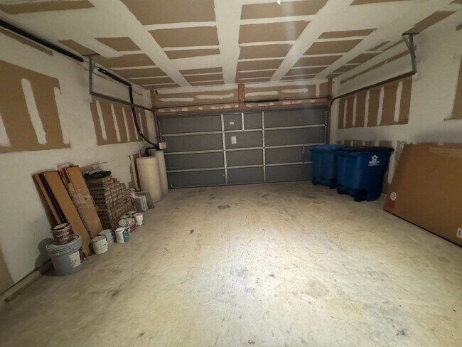 Building Photo - GATED COMMUNITY  |  STONE OAK  |  4 BEDROOMS + HUGE LOFT  |  SMALL LOFT/NURSERY/OFFICE/  |  EXCEL...