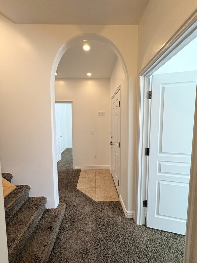 Building Photo - Peppercorn