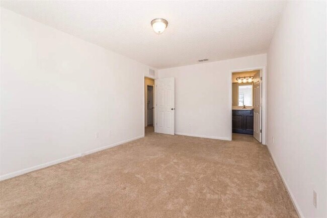 Building Photo - 126 Moultrie Village Ln