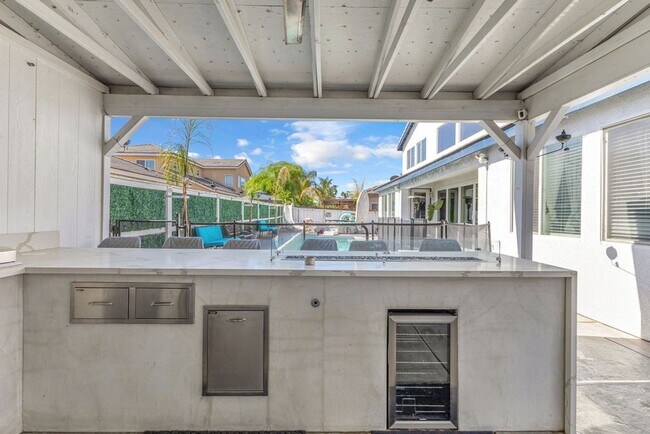 Building Photo - 469 Partridge Ln