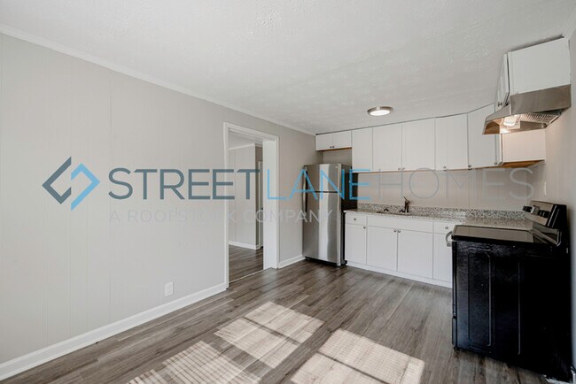 Building Photo - Charming 4 Bedroom in Lanett!