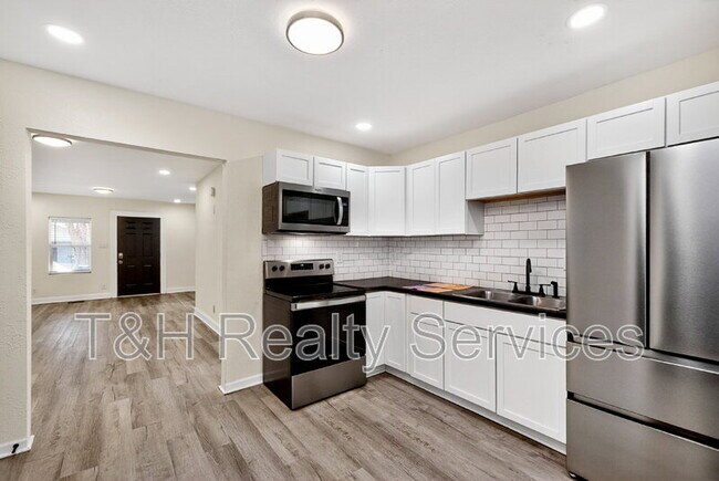 Building Photo - 1831 Olive St