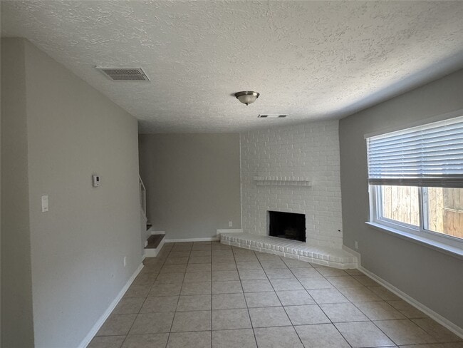 Building Photo - 3818 Willow Springs Ln