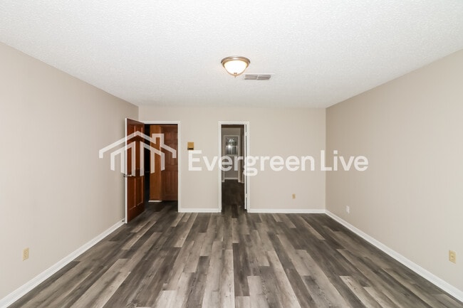 Building Photo - 5506 Pine Arbor Dr