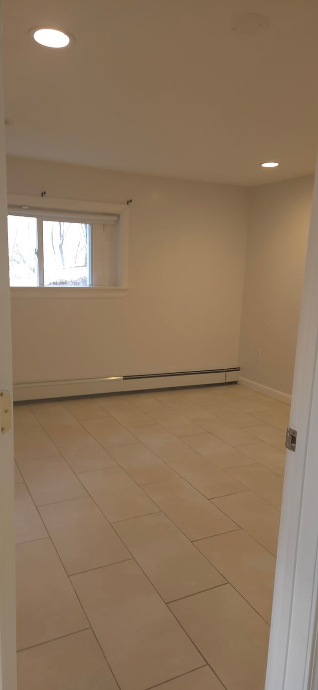 Building Photo - 27 Range Heights Terrace