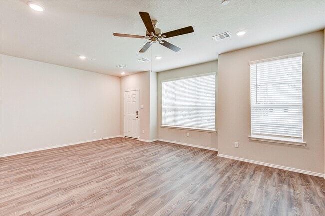 Building Photo - 11938 Amber Oak Wy